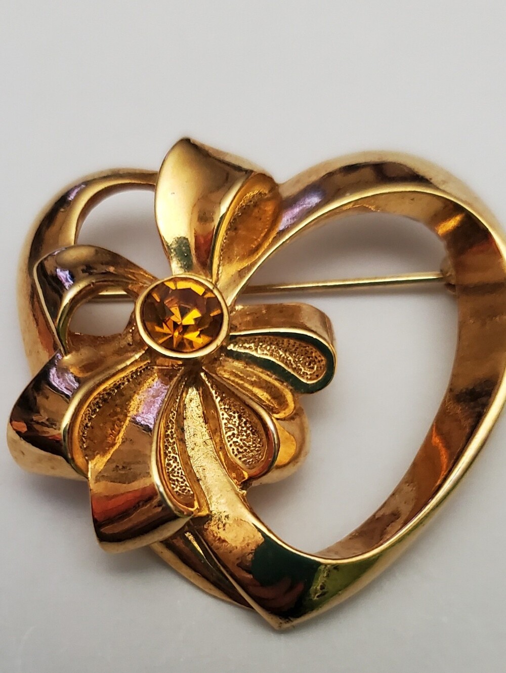 Avon Signed Gold Tone Heart Birthstone Brooch/Pin**November Topaz